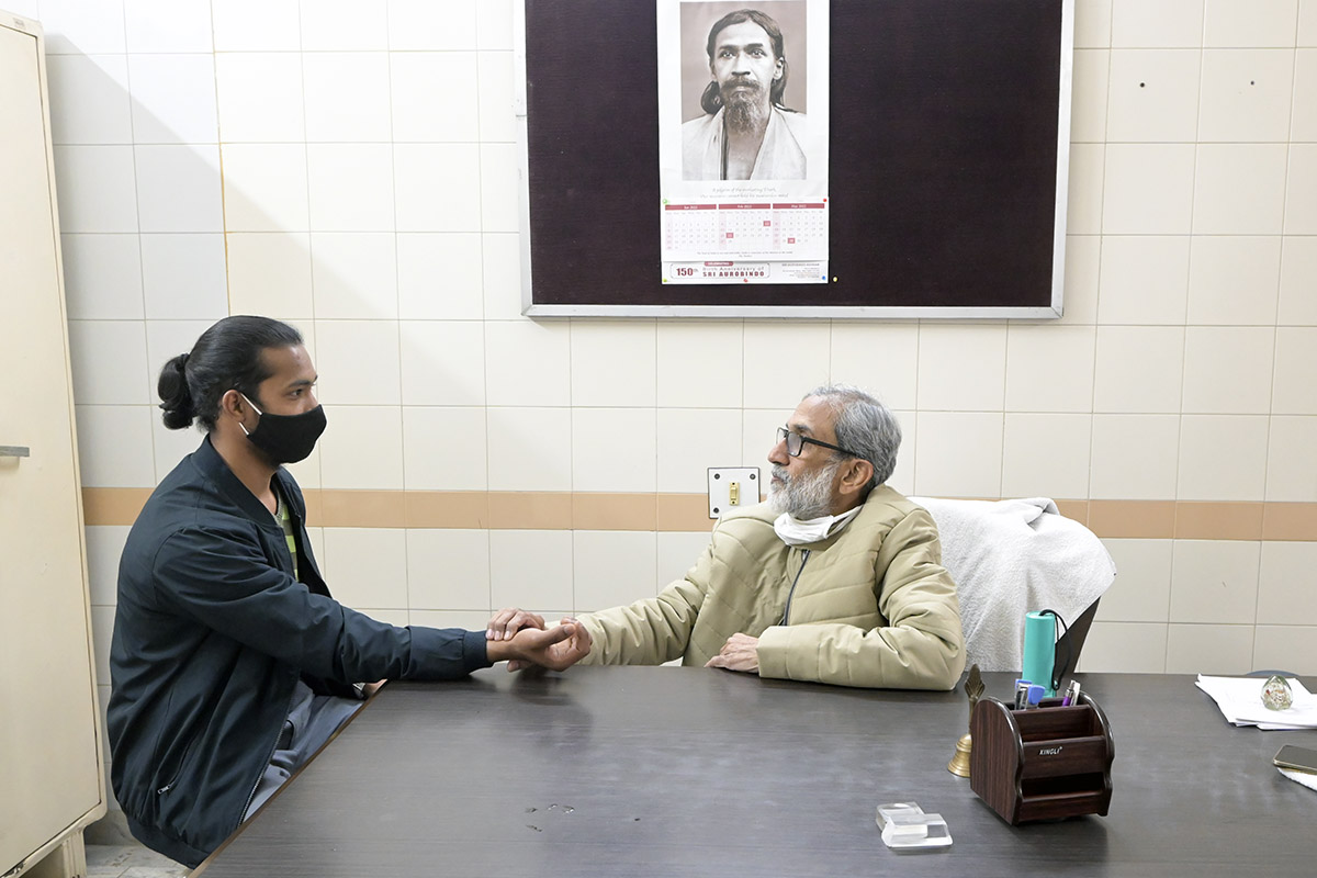 Delhi Ashram health center visitor